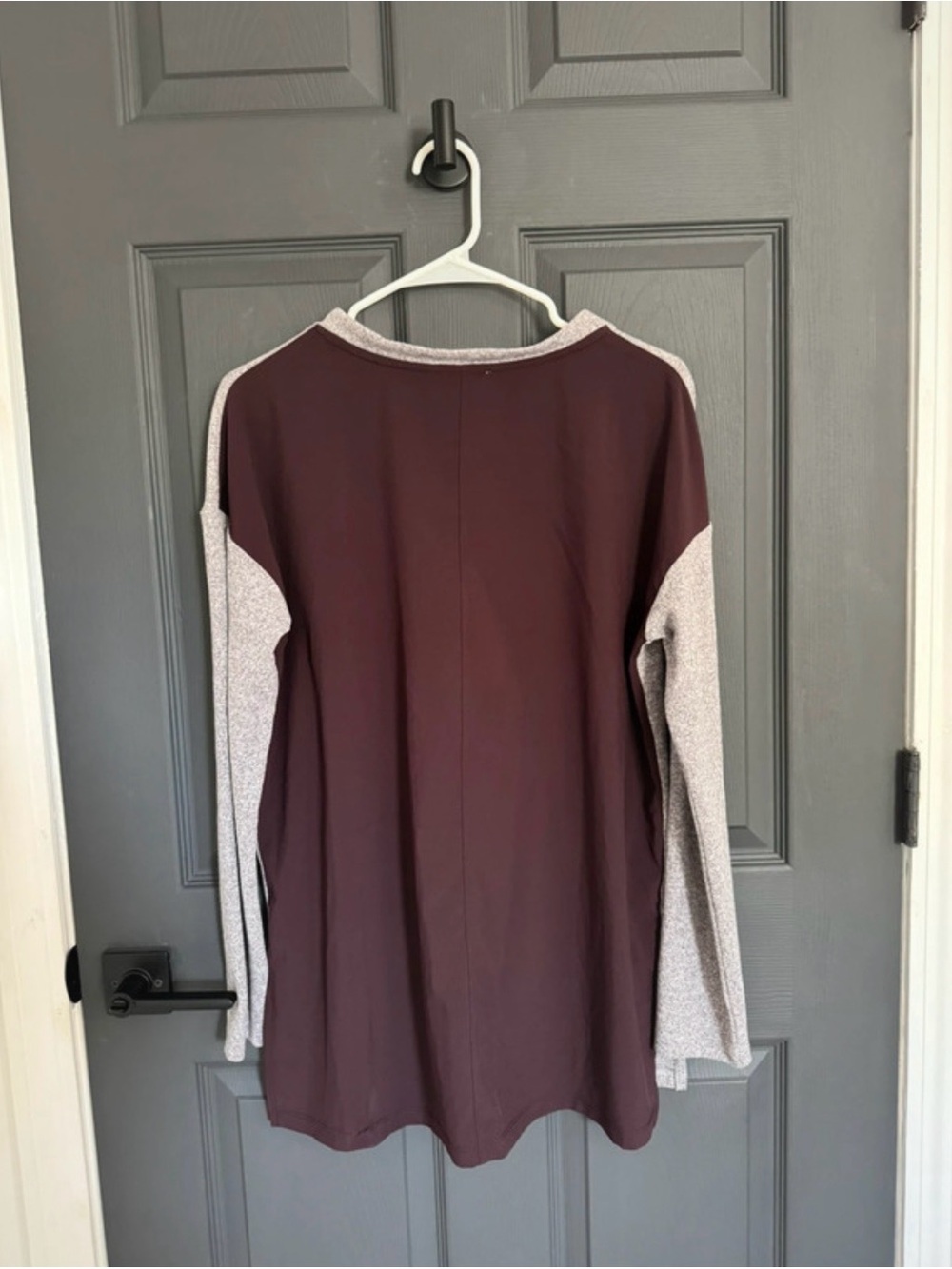 Loft Gray/Maroon Colorblock Pocket Tunic Sweater - Size M - Picture 3 of 5